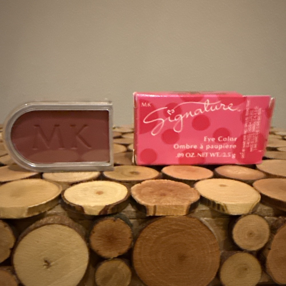Mary Kay Signature Makeup Eye Color Eyeshadow New in Box Raspberry Rush 8849‎